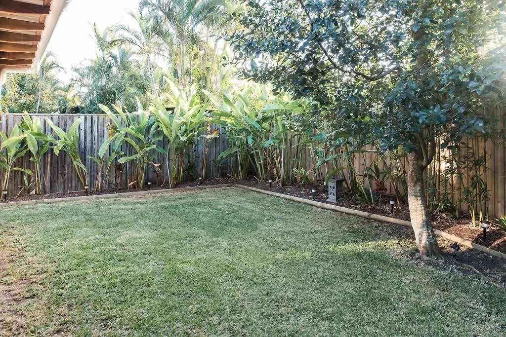 'Sunshine Beach Bungalow' - Beautiful Noosa Home 0*,