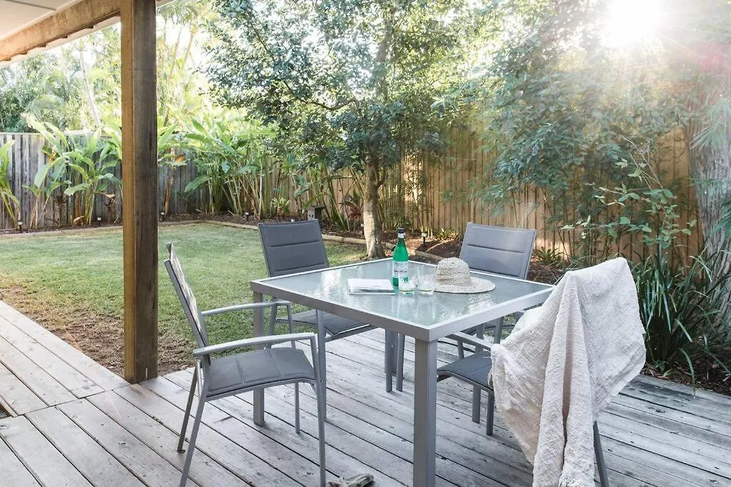 'Sunshine Beach Bungalow' - Beautiful Noosa Home